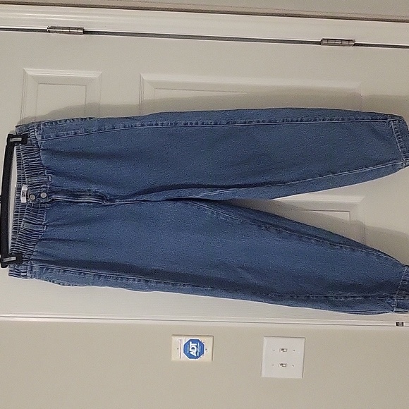 Retro 90's Style TH Jeans - Picture 2 of 4